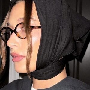 Miu Miu regard oval glasses